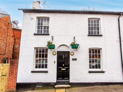 Terraced house to rent in Greys Road, Henley-On-Thames, Oxfordshire RG9