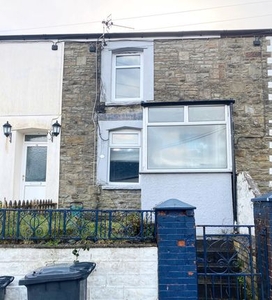 Terraced house to rent in Jubilee Road, Abertillery NP13