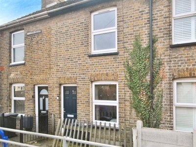 Terraced house to rent in Navigation Road, Chelmsford, Essex CM2