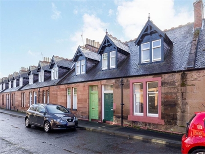 3 bed terraced house for sale in Musselburgh