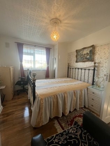 3 bedroom house share to rent Croydon, CR0 3DA