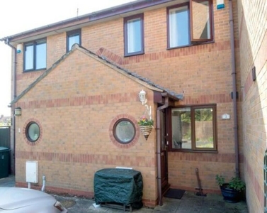 2 bedroom terraced house for rent in Windsor Court, Coventry, CV4