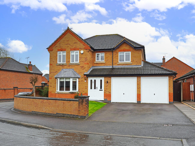 4 bedroom detached house for sale in Foxglove Drive, Groby, Leicester, Leicestershire, LE6