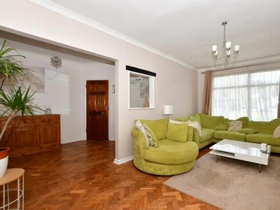 5 Bedroom House Epsom Surrey