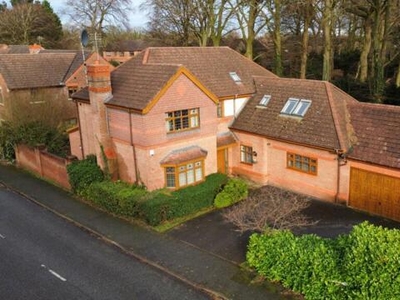 6 Bedroom House Little Sutton Cheshire