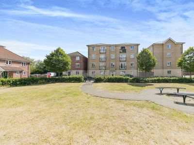 2 bedroom flat for sale in Firmin Close, Ipswich, IP1