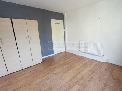 1 bedroom apartment for rent in Wadham Avenue, London, E17