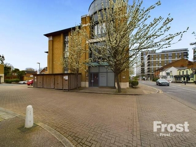 1 Bedroom Apartment For Sale In Staines-upon-thames, Surrey