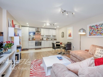 1 bedroom flat for rent in Brampton House, Albatross Way SE16