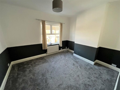 1 bedroom flat for rent in Broughton Avenue, Doncaster, DN5