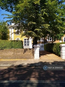 1 bedroom flat for rent in Castelnau, London, SW13