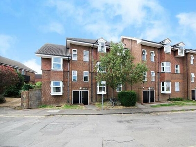 1 Bedroom Flat For Rent In Gu1, Guildford