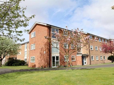 1 Bedroom Flat For Sale In Hesketh Park, Southport