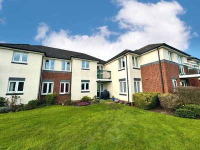 1 Bedroom Flat For Sale In Kenilworth Gardens, West End