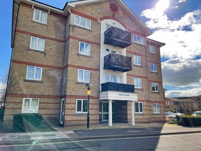 1 Bedroom Flat For Sale In Owen House Whitcombe Gardens