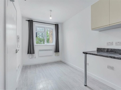 1 bedroom flat share for rent in Maygrove Road, West Hampstead, London, NW6