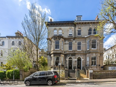 1 bedroom ground floor flat for sale in Buckingham Road, BN1