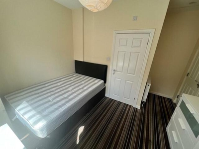 1 Bedroom House Share For Rent In St Georges Road