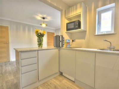 1 Bedroom Maisonette For Rent In Godalming, Surrey