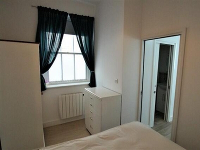 1 Bedroom Shared Living/roommate Bedford Bedfordshire