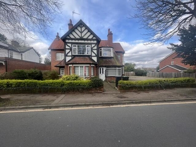 15 Bedroom Detached House For Rent In Luton, Bedfordshire