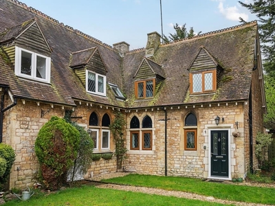 2 Bed Cottage For Sale in Shipston-On-Stour, Warwickshire, CV36 - 5356083