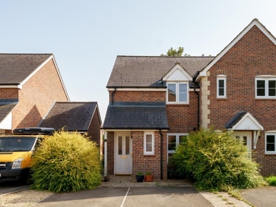 2 Bed House For Sale in Carterton, Oxfordshire, OX18 - 5170228