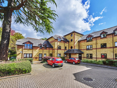 2 bedroom apartment for rent in Brooklands Court, St Albans, Hertfordshire, AL1