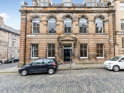 2 bedroom apartment for rent in East Broughton Place, New Town, Edinburgh, EH1