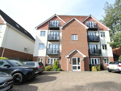 2 bedroom apartment for rent in Plaistow Lane, Bromley, BR1