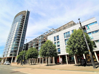 2 bedroom apartment for rent in Queen Street, Portsmouth, PO1