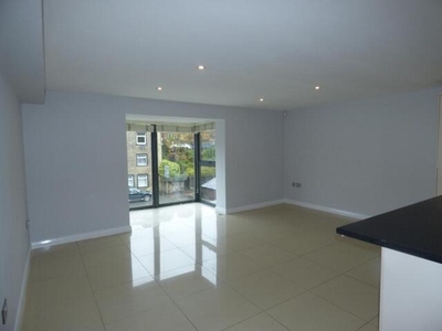 2 Bedroom Apartment For Rent In Sowerby Bridge, West Yorkshire