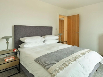 2 bedroom apartment for rent in Sutton Plaza, Sutton, Surrey, SM1