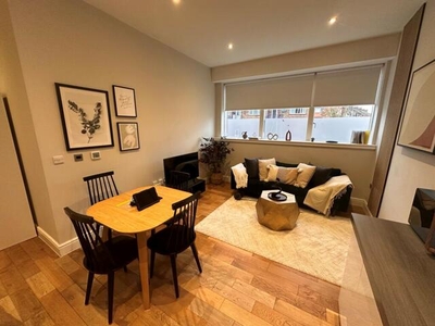 2 Bedroom Apartment For Rent In Walthamstow, London