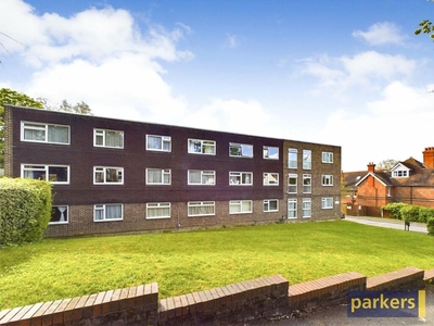 2 bedroom apartment for sale in Baron Court, Reading, Berkshire, RG30
