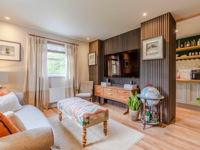 2 bedroom apartment for sale in Brockweir Road, Cheltenham, GL52