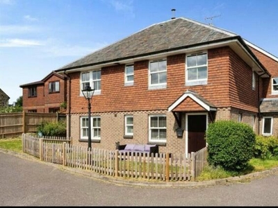2 Bedroom Apartment For Sale In Crowborough, East Sussex