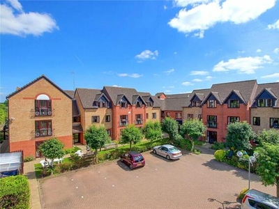 2 Bedroom Apartment For Sale In Droitwich, Worcestershire