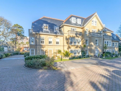 2 bedroom apartment for sale in Manor Road, Bournemouth, BH1