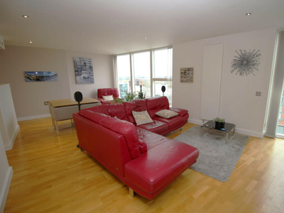 2 bedroom apartment for sale in N V Building, 96 The Quays, Salford, Lancashire, M50