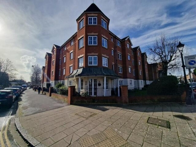 2 Bedroom Apartment For Sale In Southsea, Hampshire
