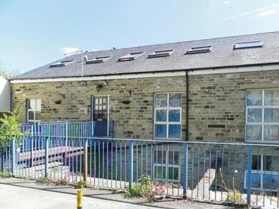 2 Bedroom Apartment For Sale In Sowerby Bridge, Halifax