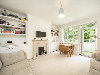 2 bedroom apartment for sale in Weir Road, London, SW12