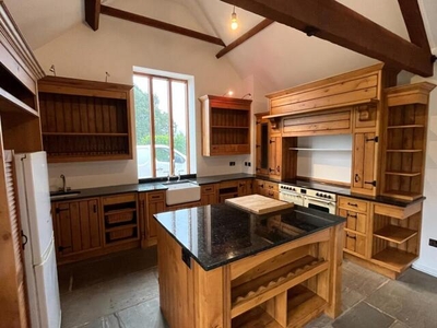 2 Bedroom Barn Conversion For Rent In Car Colston