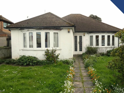 2 bedroom detached bungalow for rent in The Broadway, Herne Bay, CT6