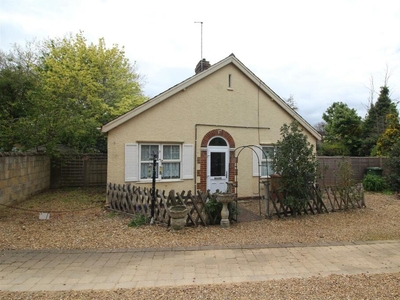 2 bedroom detached bungalow for sale in Church Street, Werrington, Peterborough, PE4
