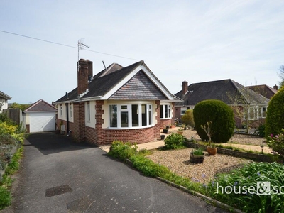 2 bedroom detached bungalow for sale in Mount Pleasant Drive, Bournemouth, Dorset, BH8