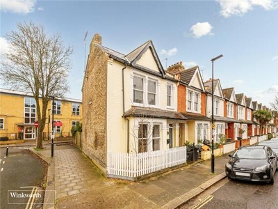 2 Bedroom End Of Terrace House For Sale In Chiswick