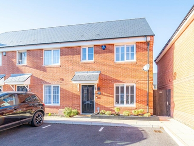 2 bedroom end of terrace house for sale in Connors Way, Canterbury, CT1