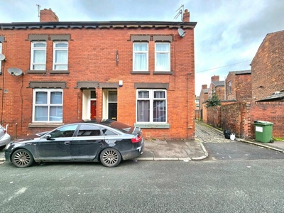 2 bedroom flat for rent in Bankfield Avenue, Longsight, Manchester, M13